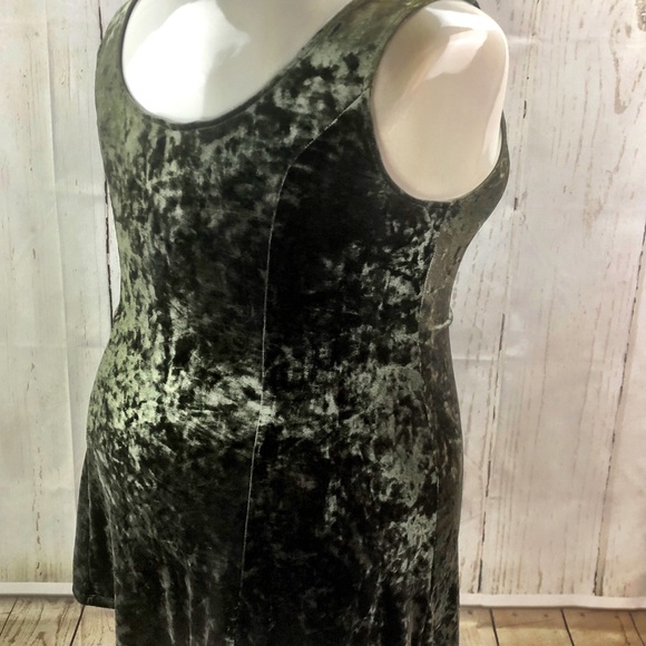 Plus Silver Sage Crushed Velvet Skater Dress - Picture 4 of 5